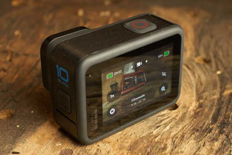 GoPro HERO10 Black İnceleme: Yıllardır En Önemli Yenileme 3 gopro hero10 black rear 800x534 1