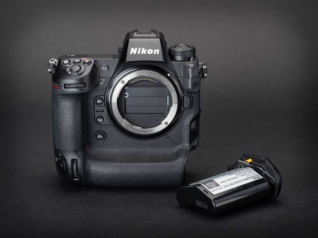 Nikon Z9 ilk incelemesi 12 Nikon Z9 EN EL18d battery