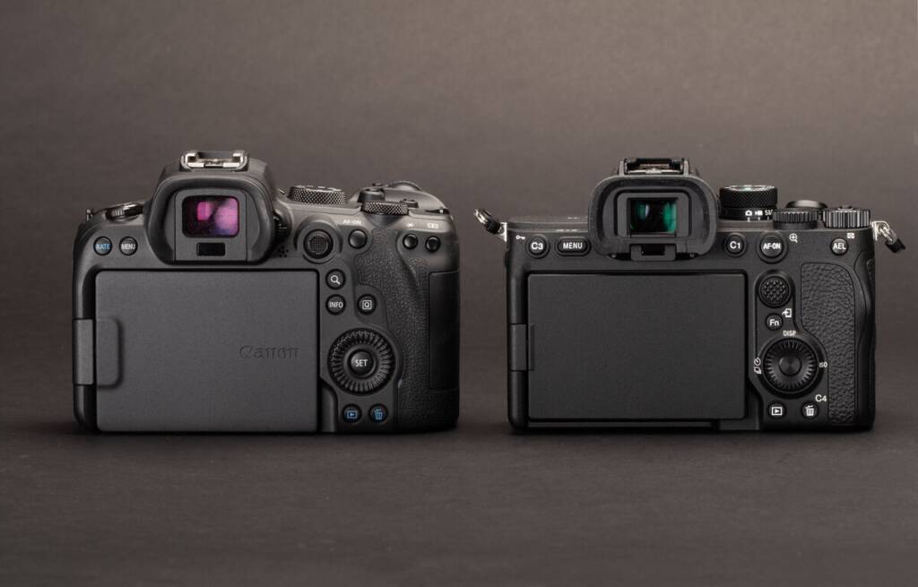 Sony a7IV Canon EOS R6 back