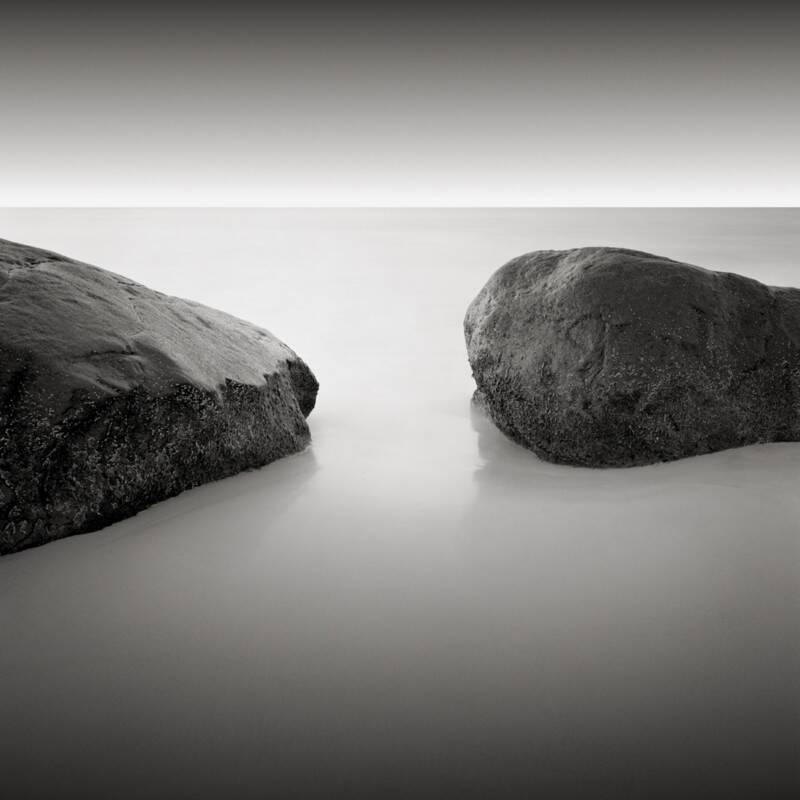Uzun Pozlamanın Gücü: Bir Yerin Nasıl Göründüğü Değil, Nasıl Hissettirdiği 3 two rocks 800x800 1