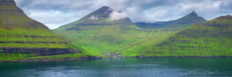 Faroe Adaları'nın Canlı, Yemyeşil Manzarasını Fotoğraflamak 19 Faroese Charm Mountains Faroe Islands Gintchin Fine Art 800x267 1