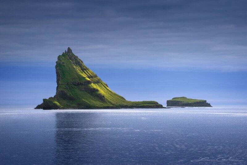 Faroe Adaları'nın Canlı, Yemyeşil Manzarasını Fotoğraflamak 13 Timeless Mountain Island Faroe Islands Gintchin Fine Art 800x534 1