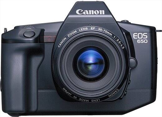 Canon EOS 35 Yaşında: Onlarca Yıldır Yapılan Kamera Yeniliklerine Bir Bakış 3 Canon EOS 35 Yaşında: Onlarca Yıldır Yapılan Kamera Yeniliklerine Bir Bakış