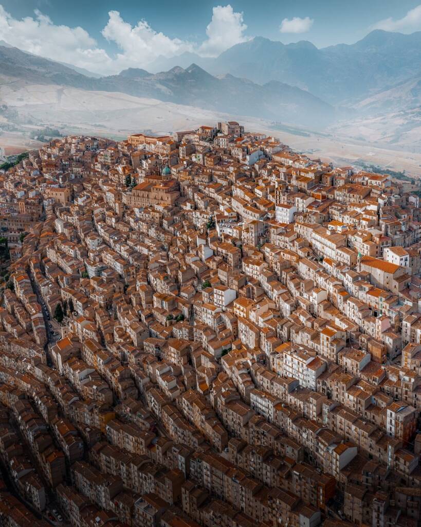 SkyPixel 2022 Yarışmasında Kazanan Hava Fotoğrafları 7 SkyPixel 2022 Yarismasinda Kazanan Hava Fotograflari 006