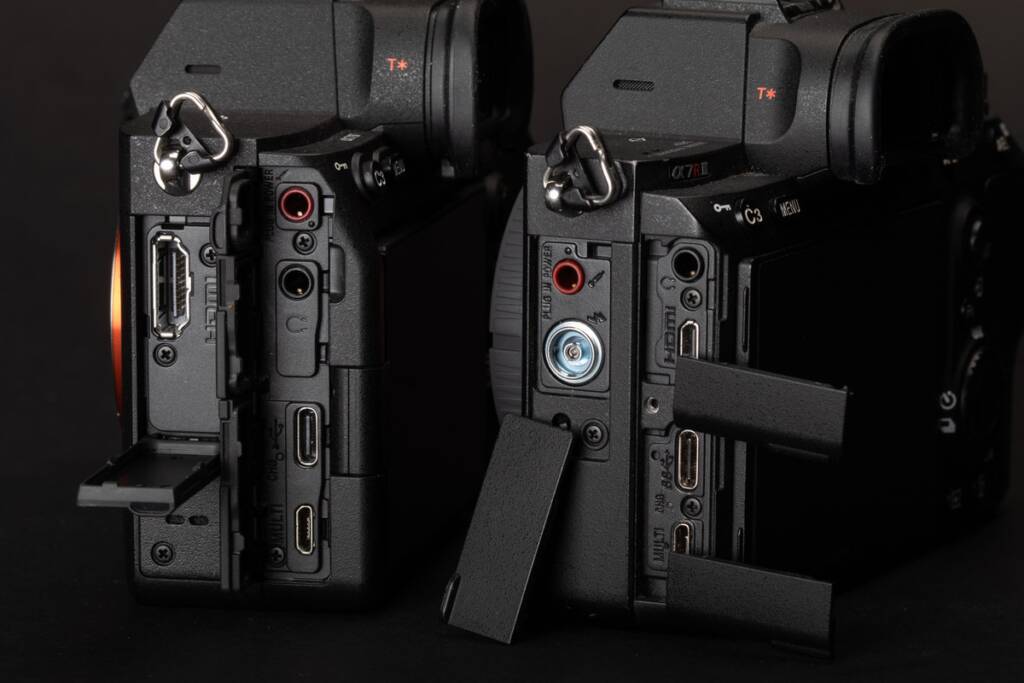 Sony a7 IV vs a7R III: 2022'de hangisi daha iyi? 7 Sony a7 IV vs a7R III ports