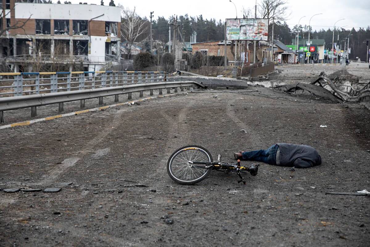 Gazeteciler, Ukrayna'dan hangi görüntülerin yayınlanamayacak kadar korkunç olduğuna nasıl karar veriyor? 1 ukrayna savas fotograflari header