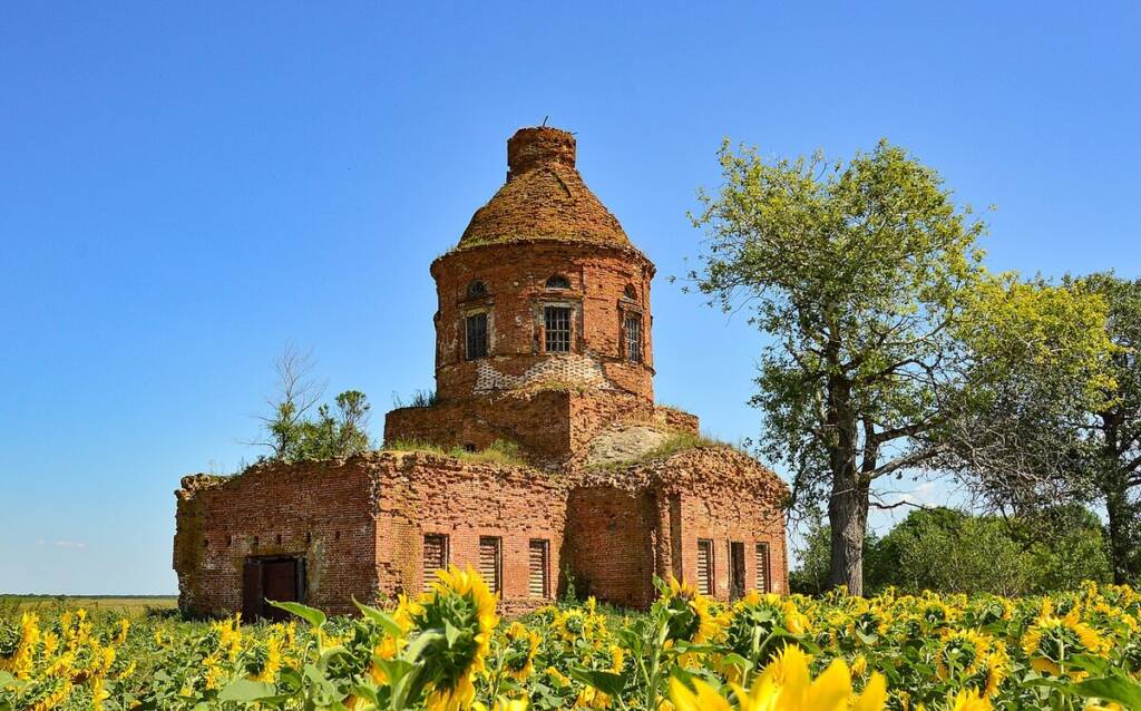 Покровский храм села Посевкино. Год постройки 1799. Грибановский район. Июль. 2021