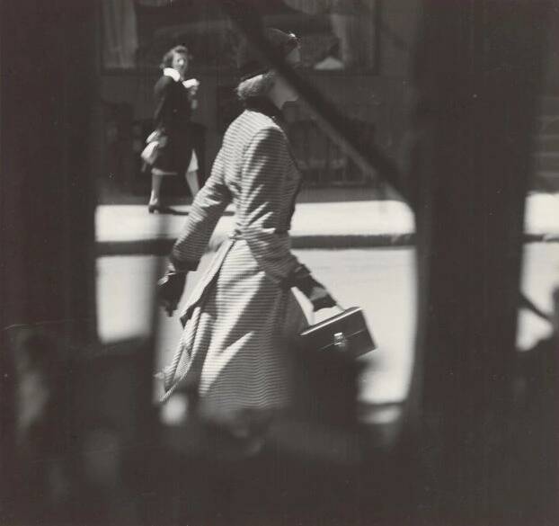 Siyah Beyaz Fotoğrafın Kısa Tarihi 11 Untitled 1946 © Frances McLaughlin Gill
