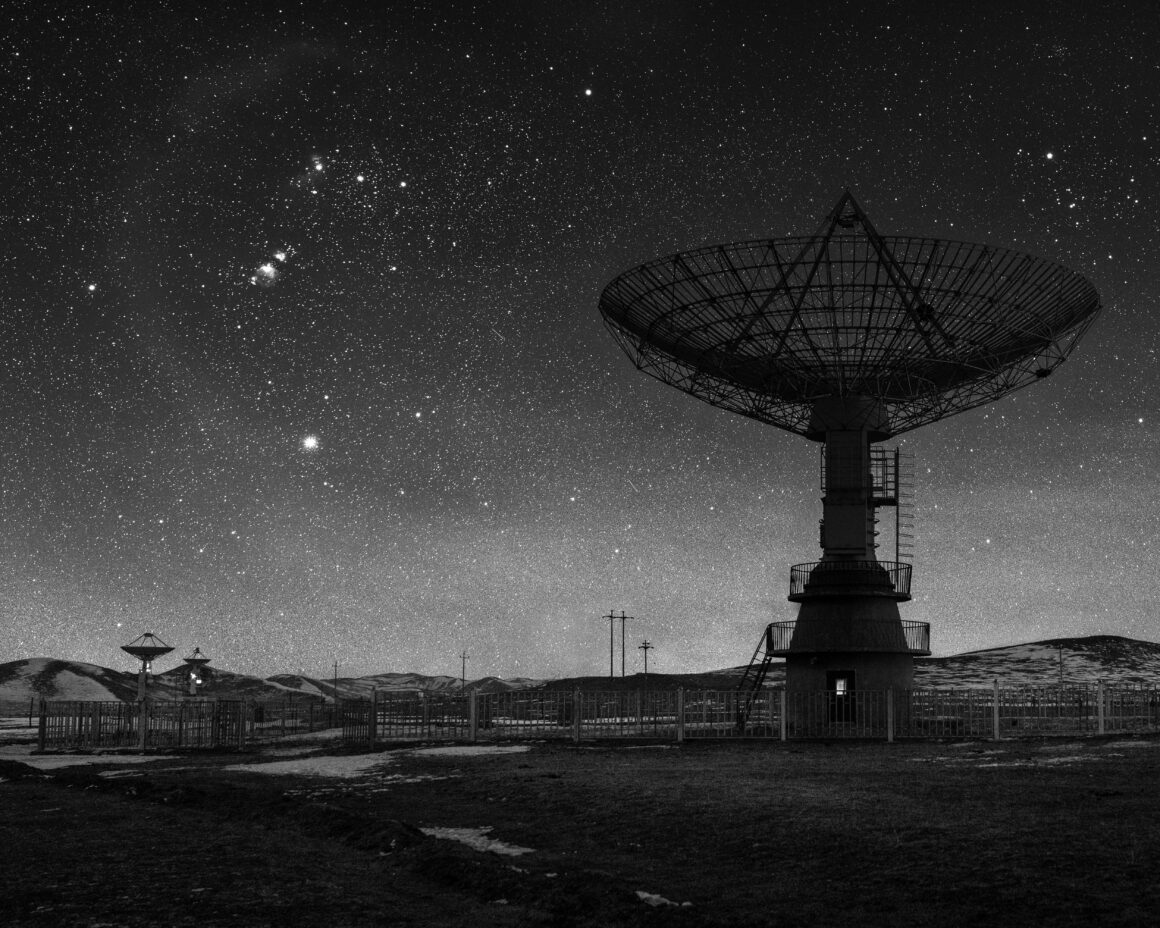 BN 209260 3 Radio Telescope 1
