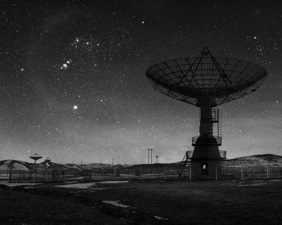2022 Yılının Astronomi Fotoğrafçısından En İyi Fotoğraflar 23 BN 209260 3 Radio Telescope 1