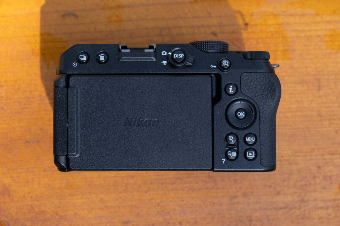 Nikon Z30 back