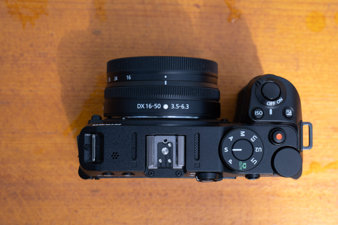 Nikon Z30 İlk İncelemesi 4 Nikon Z30 top