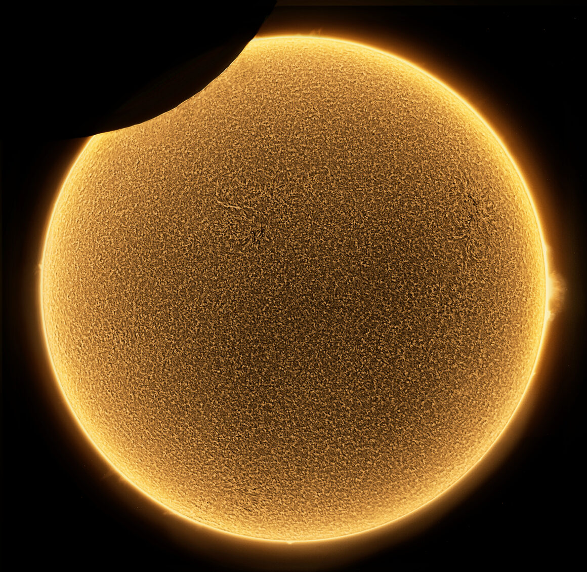 OS 201472 29 Partial eclipse of the Sun in H alpha 1 s