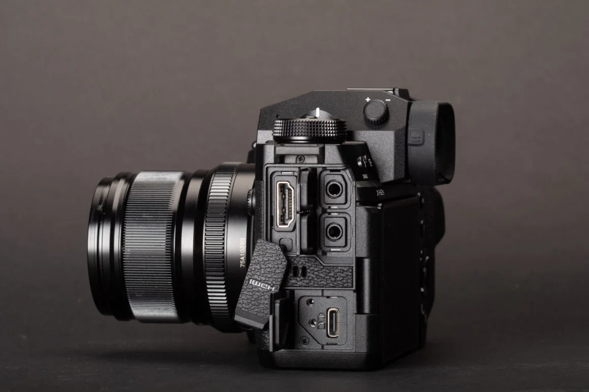 İncleme: Fujifilm X-H2S 10 Fujifilm X H2S ports
