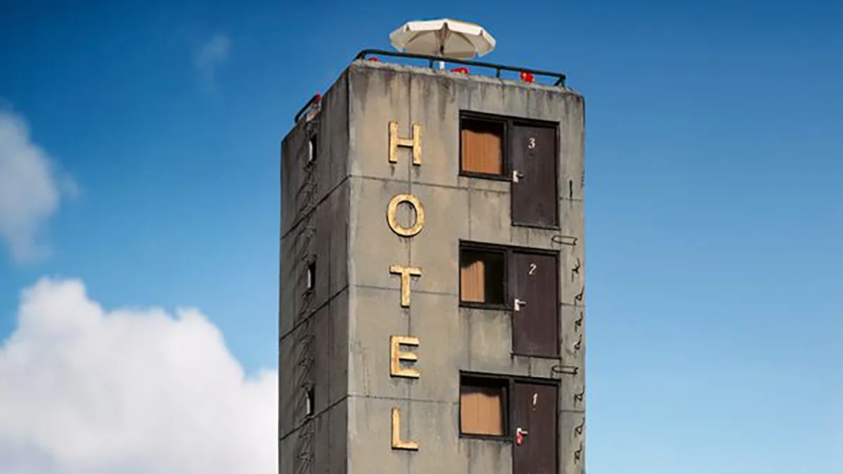 FRANK KUNERT Grotesk Bir Evren header jpg