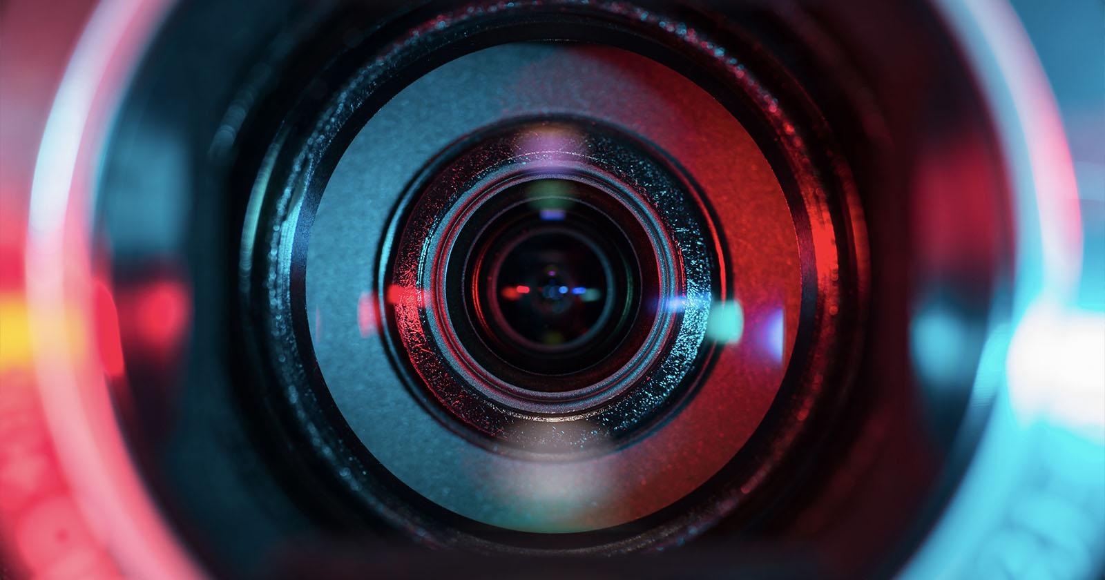 Fotograf Makinesi Markalari Arasindaki Savas Yeniden Lenslere Odaklandi