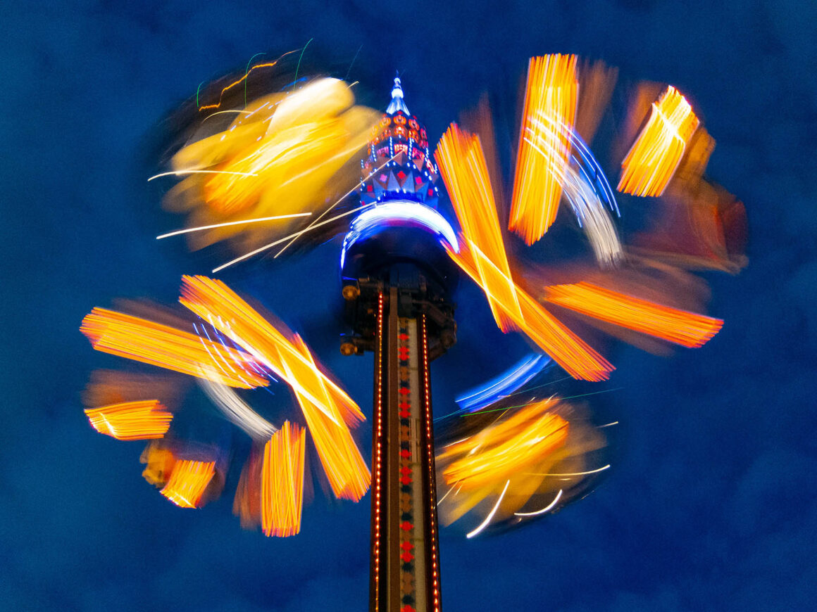 Fotoğrafta Tamamlayıcı Renkler 13 amusement ride complementary colors