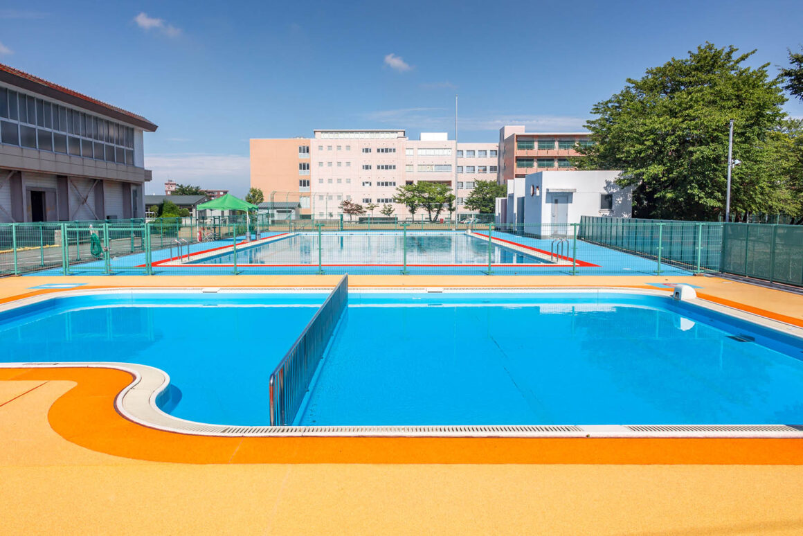 complementary colors swimming pool