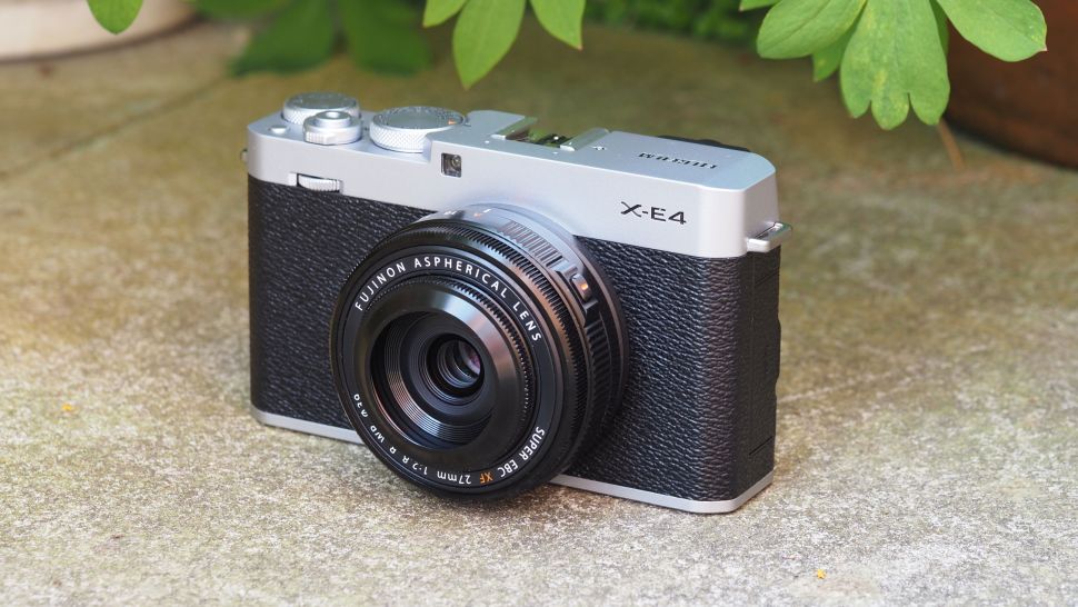 fuji x e4