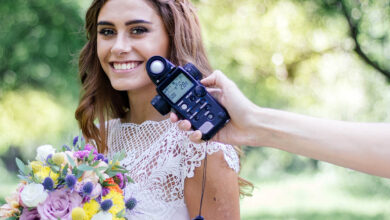 how to use a light meter featured