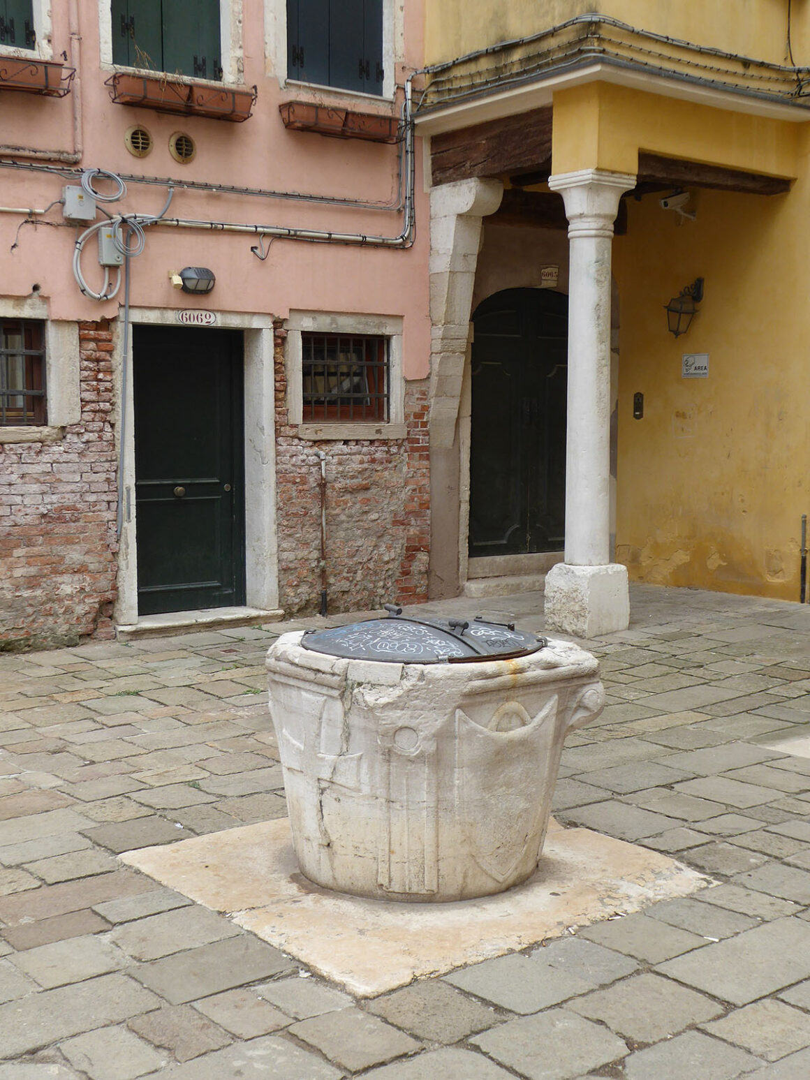 Fotoğrafçı Emlak Satışında Çok Nadir Stieglitz Baskıları Buldu 13 Campiello Santa Marina Venice 03