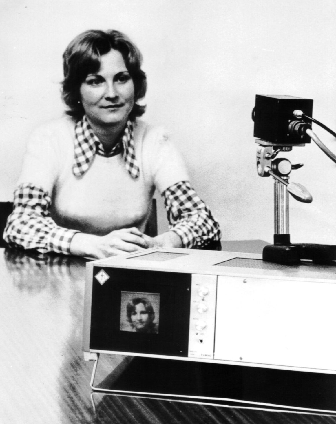 Dijital Fotoğrafçılığın Babası Aktif Piksel icat ederek para kazanmadı 3 First TV image by 4096 MOS sensor 001