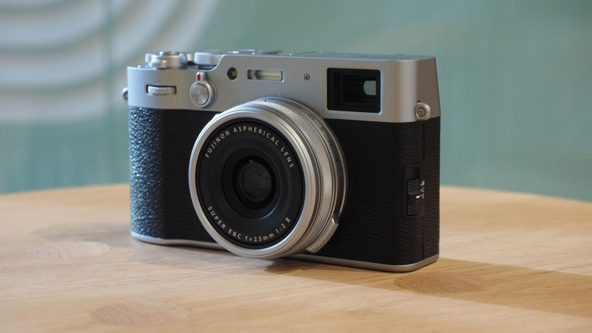 Fujifilm X100V