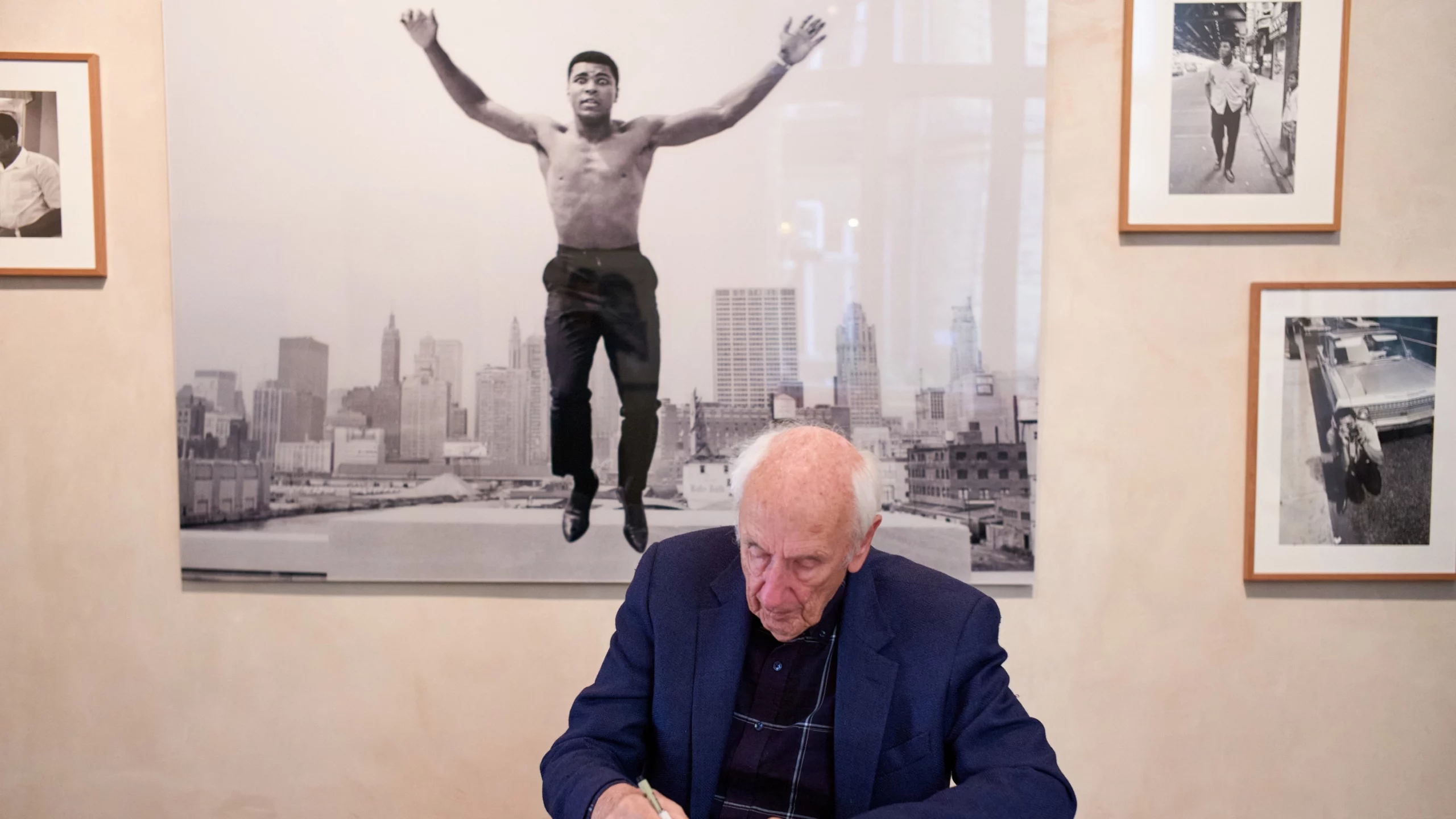 Magnum Photos efsanesi Thomas Hoepker, Leica Yılın Fotoğrafı ödülünü kazandı 1 Magnum Photos efsanesi Thomas Hoepker Leica Yilin Fotografi odulunu kazandi scaled