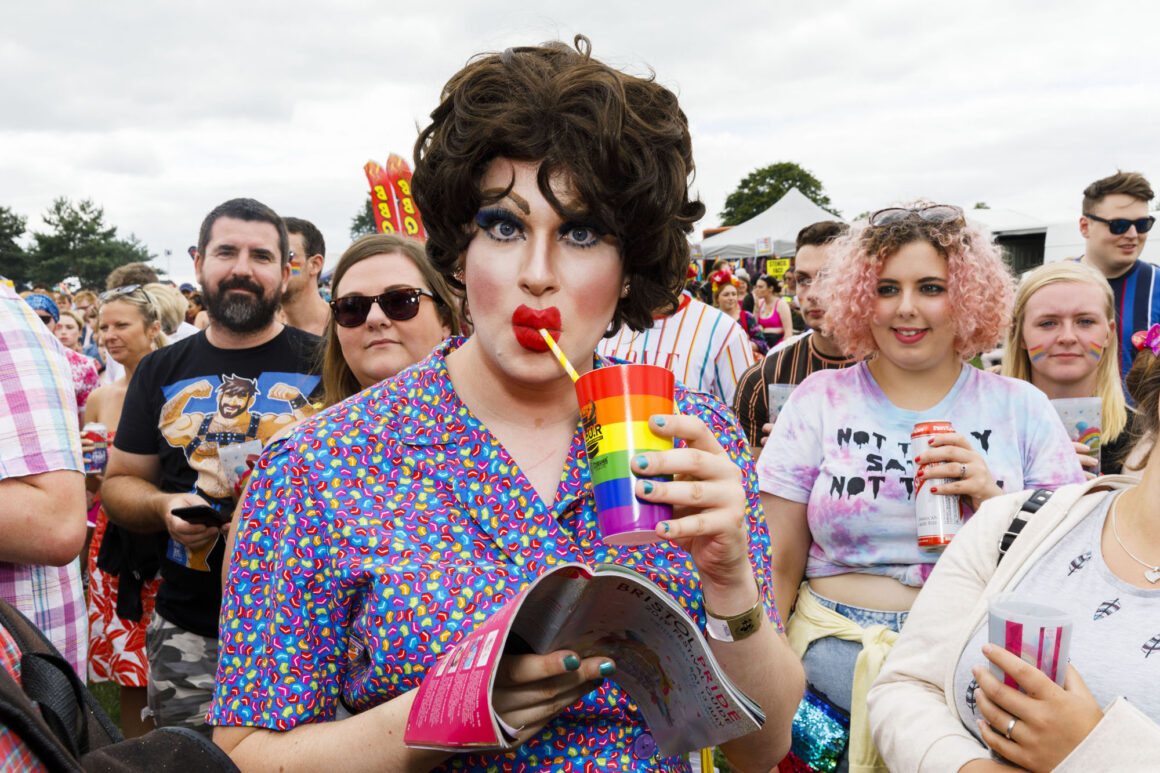 Martin Parr: Zengin Sınıfların Boş Zaman Takiplerinin Fotoğrafçısı