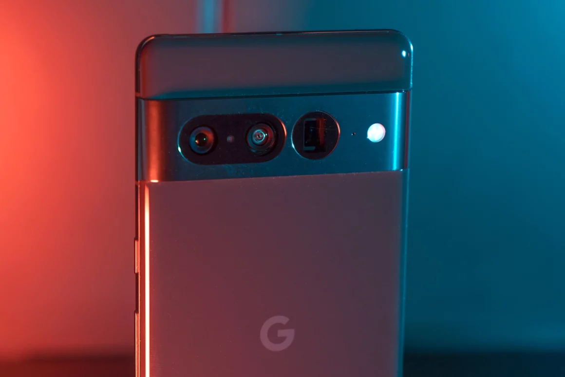 Pixel 7 Pro camera close