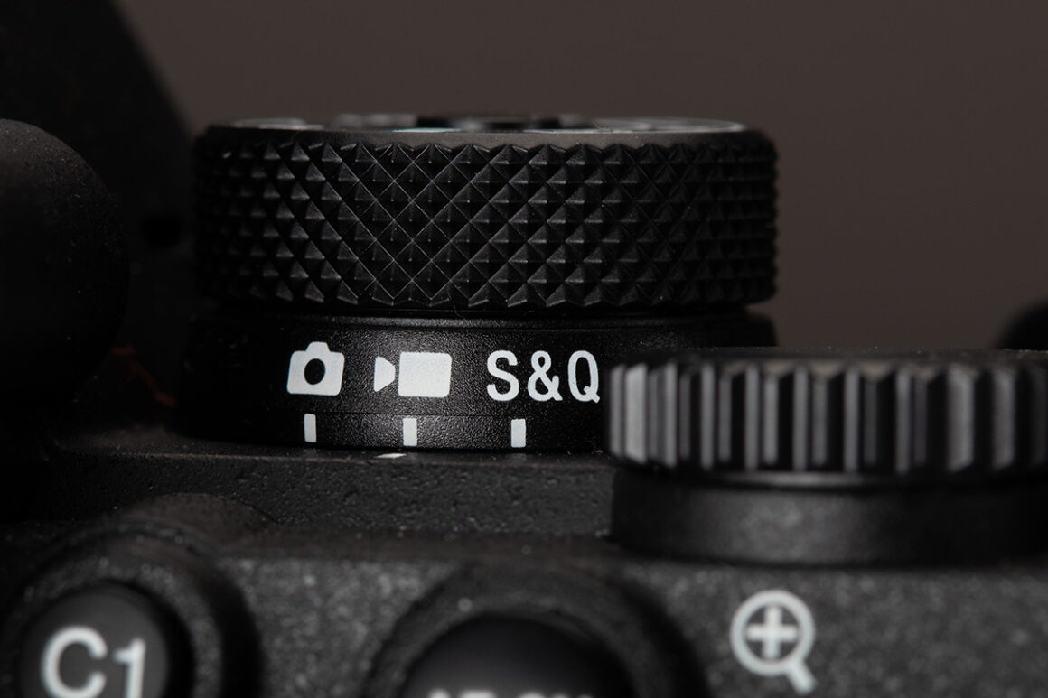 Sony a7R V İlk İncelemesi 13 Sony a7RV hybrid dial