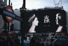 Kraliçe II. Elizabeth: Yaşam ve Ölümde Dünyanın En Çok Fotoğraflanan Kadınını Yakalamak 14 queen most photographed woman 1