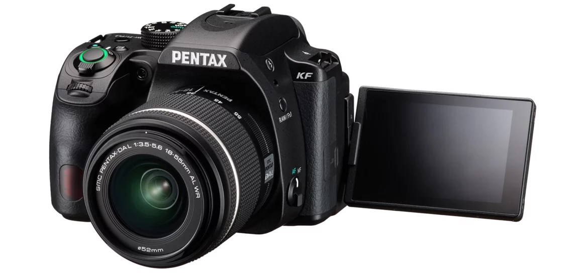 Ricoh'un Yeni Pentax KF DSLR'si, Değiştirilmemiş bir K-70 4 PENTAX KF left LCD