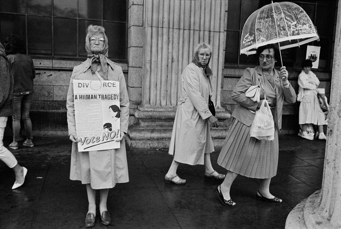 İrlandalı Bir Sokak Fotoğrafçısının İnanılmaz Hayatının Eseri 4 Divorce referendum protest at the GPO Dublin 1986