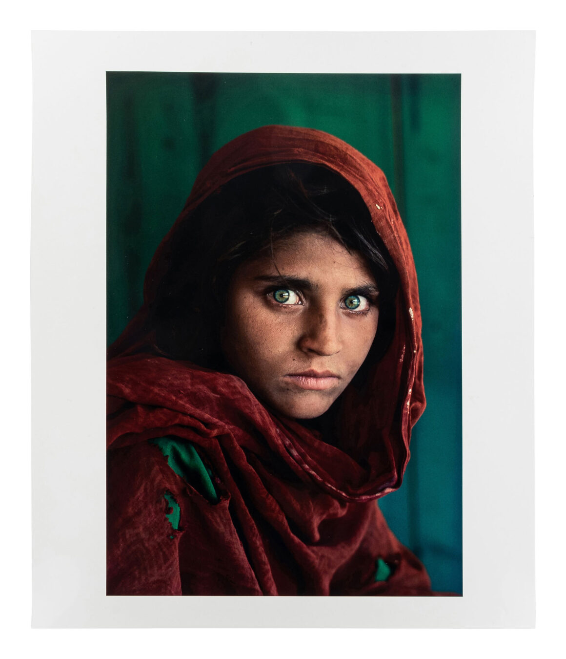 Lot 71 Steve McCurry Sharbat Gula Afghan Girl Pakistan 1985
