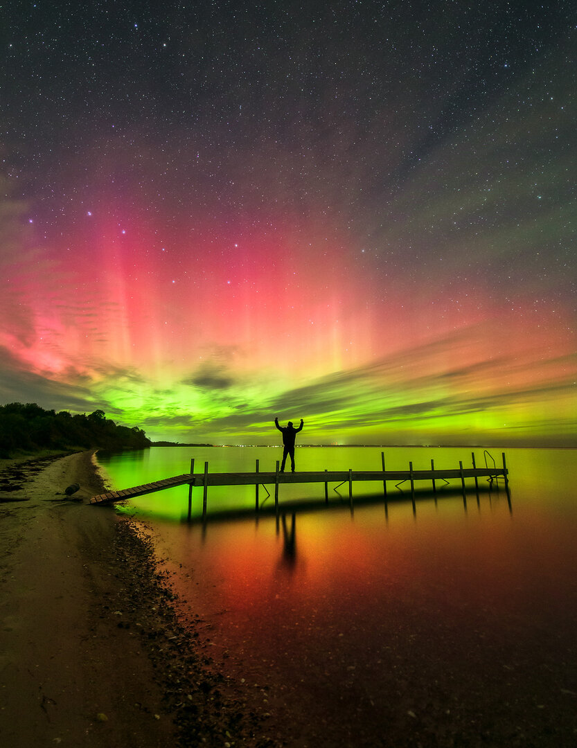 2022 Kuzey Işıkları Yılın Fotoğrafçısı 8 RuslanMerzlyakov RedSkies