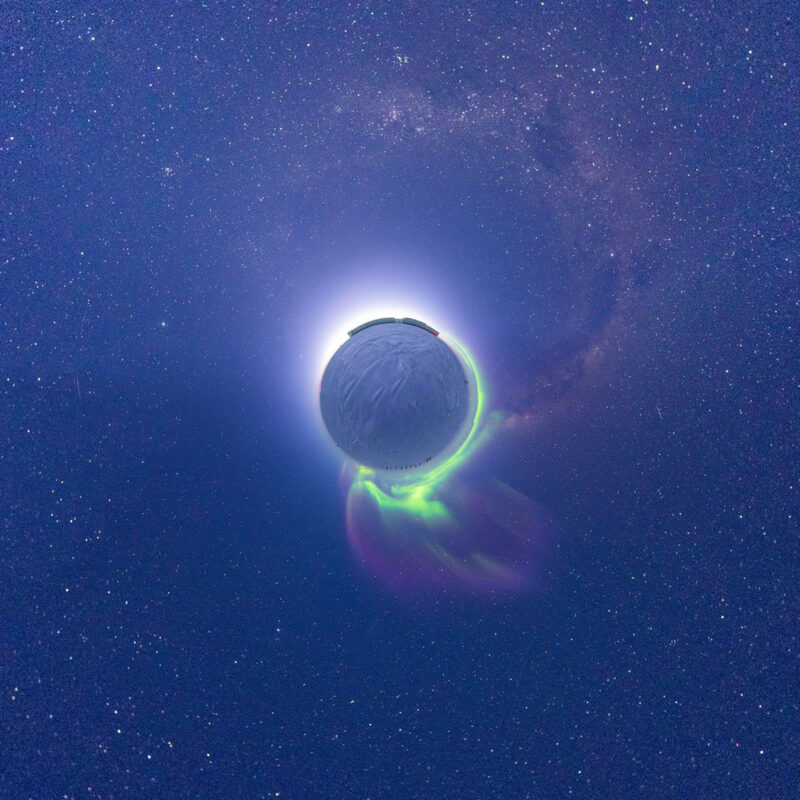 2022'nin En İyi Aurora Fotoğraflarından 25'i 16 Aurora Australis Little Planet By Aman Chikshi