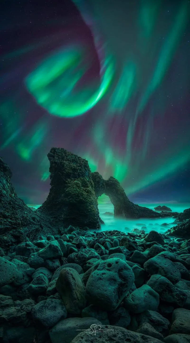 2022'nin En İyi Aurora Fotoğraflarından 25'i 18 Aurora Cave by Stefano Pellegrini
