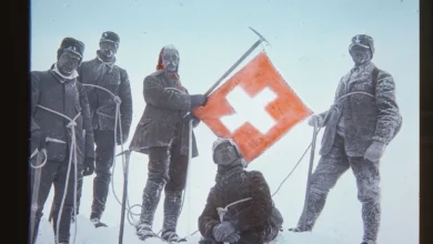 Expedition with swiss flag