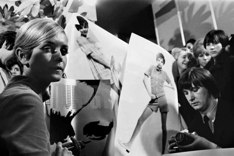Marilyn Stafford 97 yaşında öldü 15 Twiggy with press London 1960 © Marilyn Stafford