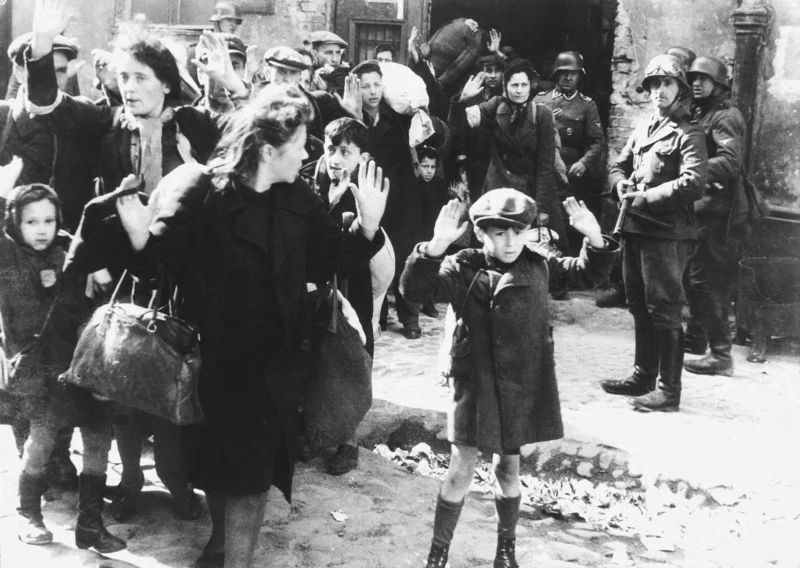 Varşova Gettosu Ayaklanmasının Nadir Fotoğraflarını İçeren Negatifler Bulundu 6 Varsova Gettosu Ayaklanmasinin Nadir Fotograflarini Iceren Negatifler Bulundu 006