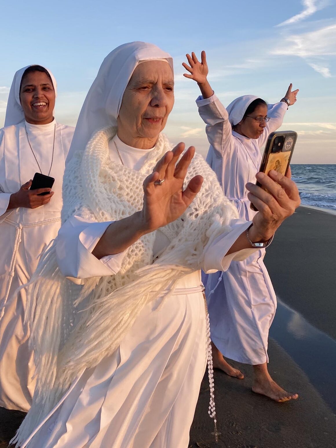 Geleneksel 12. Mobil Fotoğrafçılık Ödülleri 13 People Nunset2 by Daniela Calo iPhone11Pro