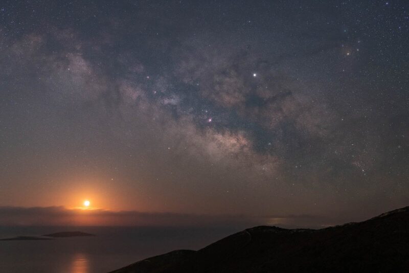 02. Milky Way and the rising moon shot on March