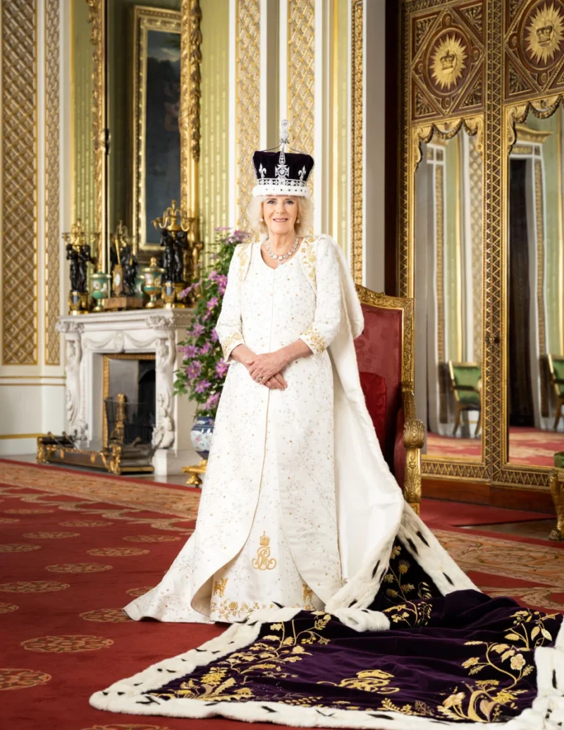 Kral III. Charles'ın Taç Giyme Töreninin Resmi Portreleri 2 2 HMQ Green Drawing Room