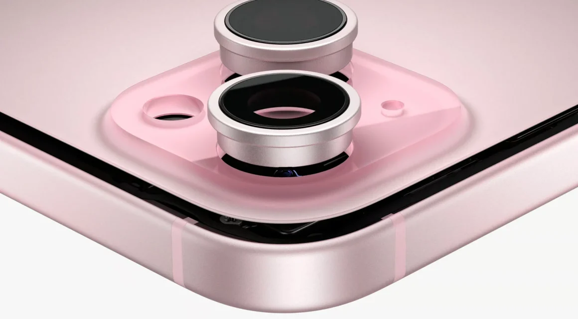 Apple iPhone 15, 48 MP Kamera, Dinamik Ada, USB-C ve Daha Fazlasını Ekliyor 2 Apple iPhone 15 001