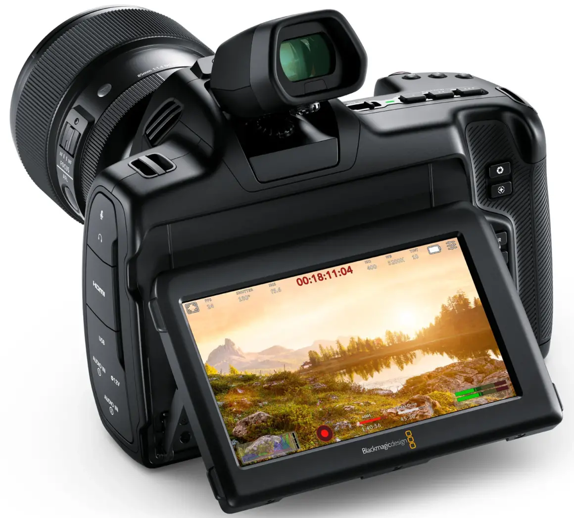 Blackmagic'in İlk Full Frame Cinema Camera 6K Sensör ve L-Mount Var 6 Blackmagic Cinema Camera 6K Rear LCD