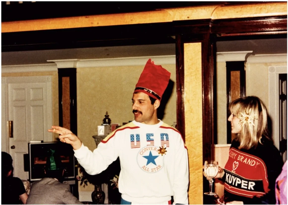 Freddie Mercury'nin Daha Önce Görülmemiş Kişisel Fotoğrafları Açık Artırmada Satılacak 5 Freddie Mercury 004