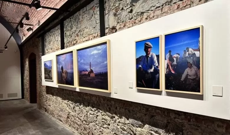 Ara Güler Arşivinden “Renkli Anadolu” Sergisi Ziyarete Açıldı 5 Ara Guler Arsivinden Renkli Anadolu Sergisi Ziyarete Acildi 004