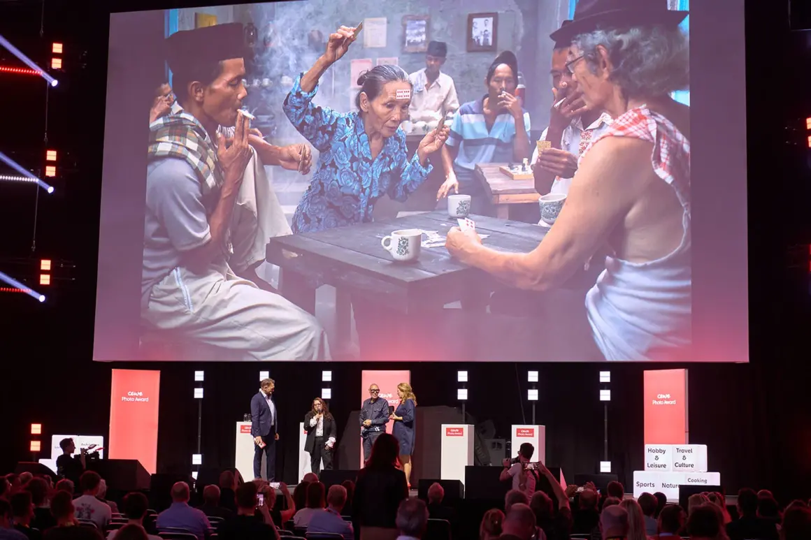 'Dünyanın En Büyük Fotoğraf Yarışmasını' Kazanan Fotoğraf Kurguymuş 9 CEWE Photo Award 2023 Awardverleihung Photopia Hamburg Overall Winner 1