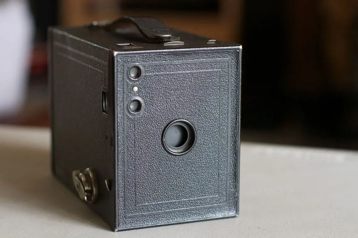 Fotoğrafçılığı Sonsuza Kadar Değiştiren Fotoğraf Makineleri 5 kodak brownie no2